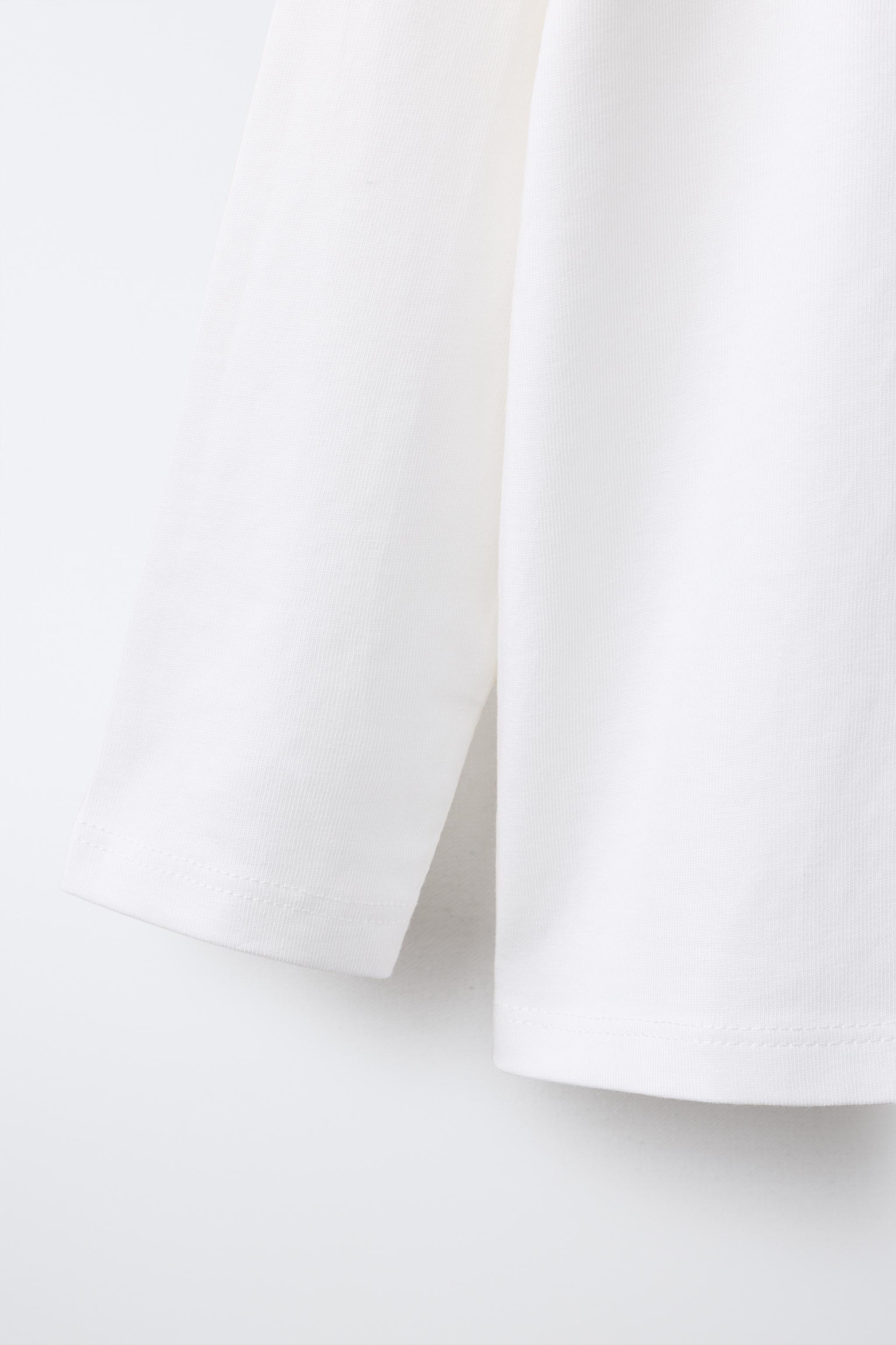 T-SHIRT À DÉTAILS BRODÉS